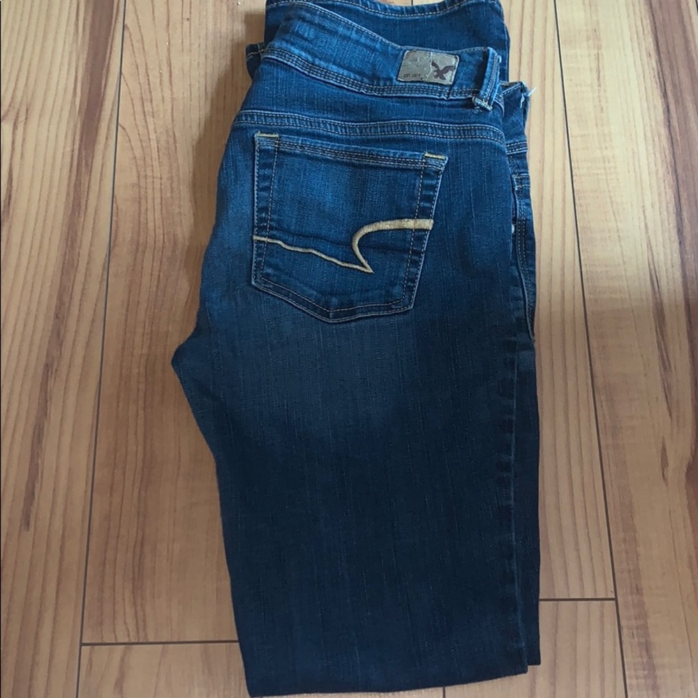 Slightly worn American Eagle Jeans